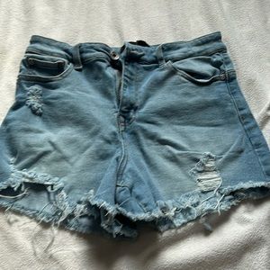 Kendall+Kylie Jean shorts
